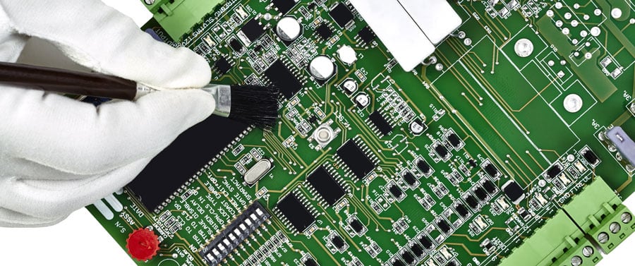 Cleaning-circuit-board7-2017